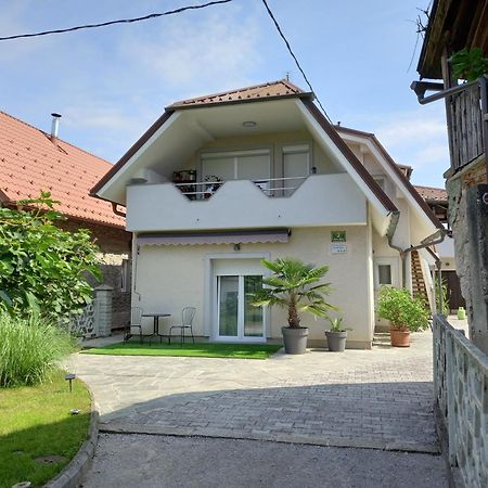 Stara Jezica Apartments With Wifi 류블랴나 외부 사진