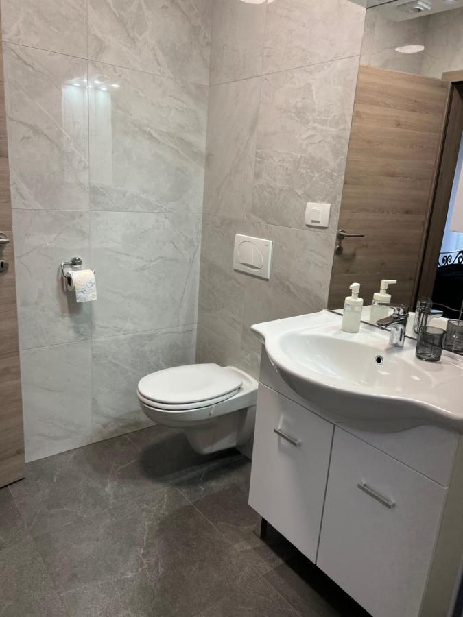 Stara Jezica Apartments With Wifi 류블랴나 외부 사진