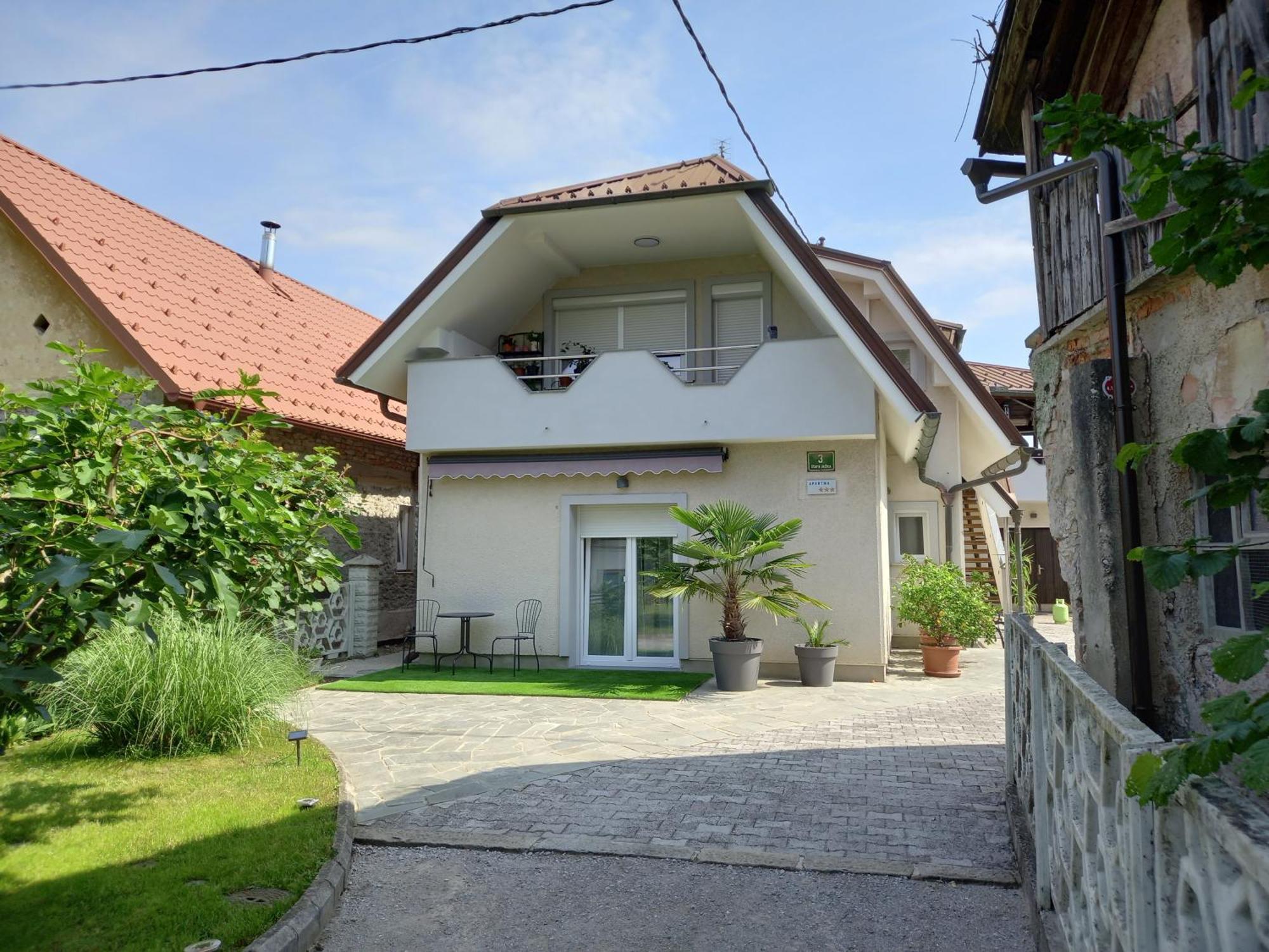 Stara Jezica Apartments With Wifi 류블랴나 외부 사진